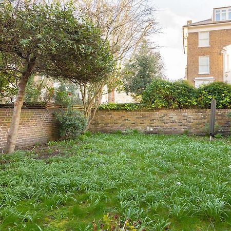 The Chelsea Arms - Bright 3Bdr With Garden & Private Parking Appartamento Londra Esterno foto