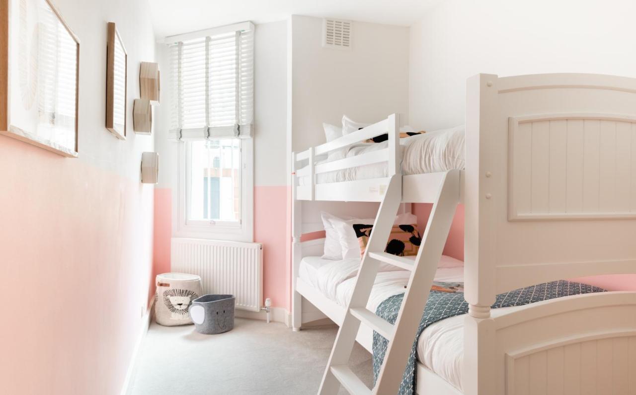 The Chelsea Arms - Bright 3Bdr With Garden & Private Parking Appartamento Londra Esterno foto