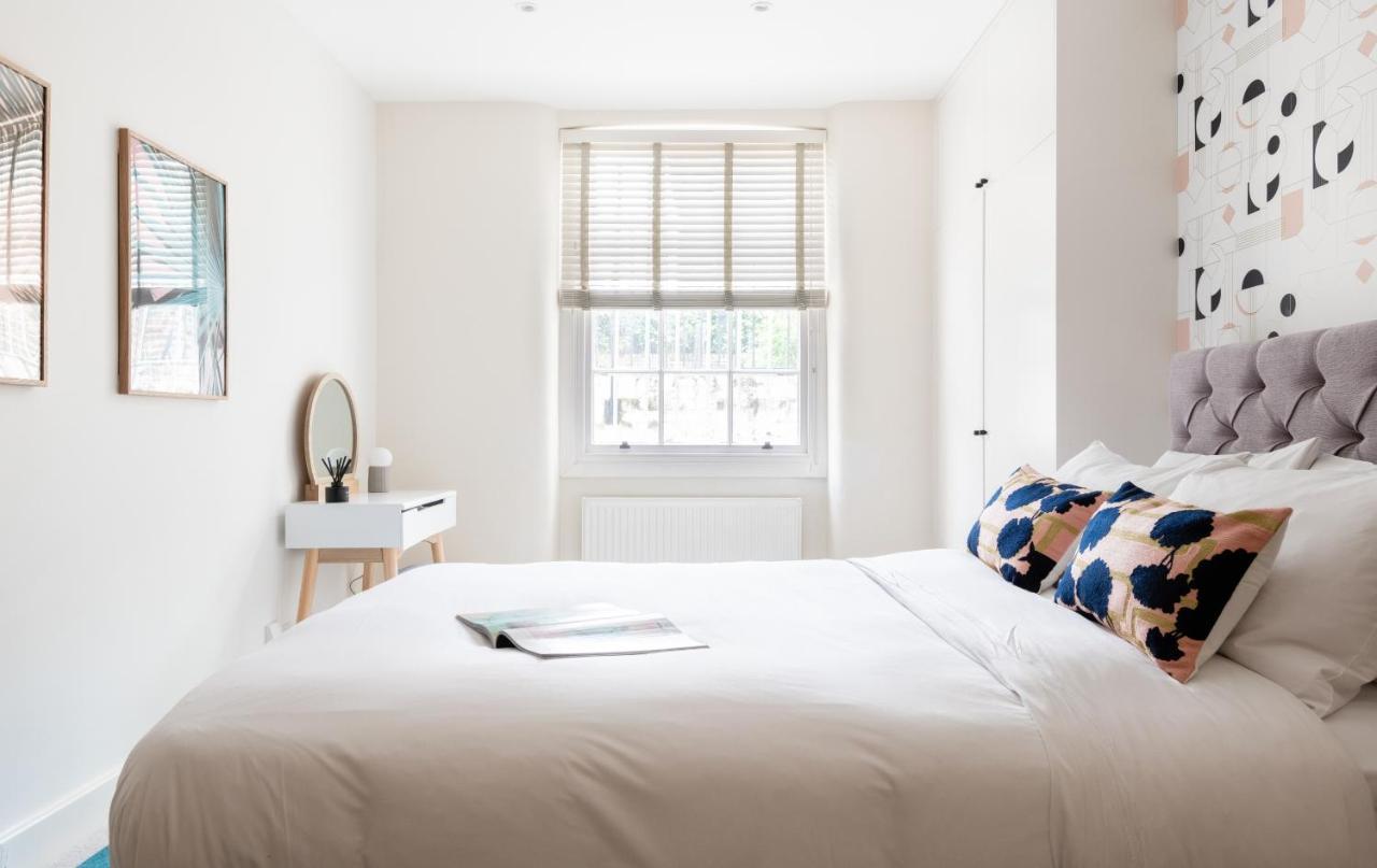 The Chelsea Arms - Bright 3Bdr With Garden & Private Parking Appartamento Londra Esterno foto