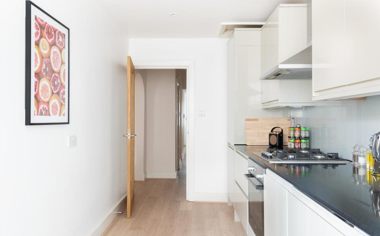 The Chelsea Arms - Bright 3Bdr With Garden & Private Parking Appartamento Londra Esterno foto